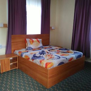 Deluxe Zimmer mit Kingsize-Bett